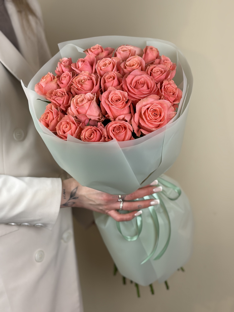 Картинка Букет из 23 роз "Феруза" 50см